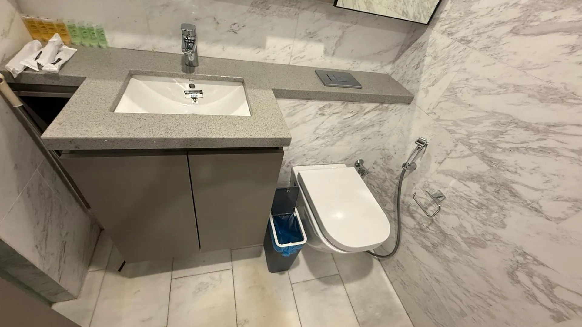 Eaton Residences Like Home Klcc Куала-Лумпур 0*,  Малайзия